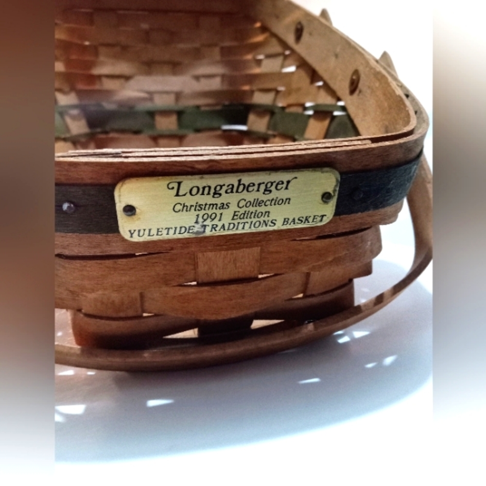 VTG • 1991 • Longaberger • Christmas Collection • Yuletide Traditions Basket